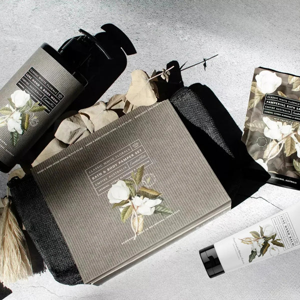 EMPIRE AUSTRALIA CLASSIC WHITE FLORAL BATH AND BODY PAMPMER SET